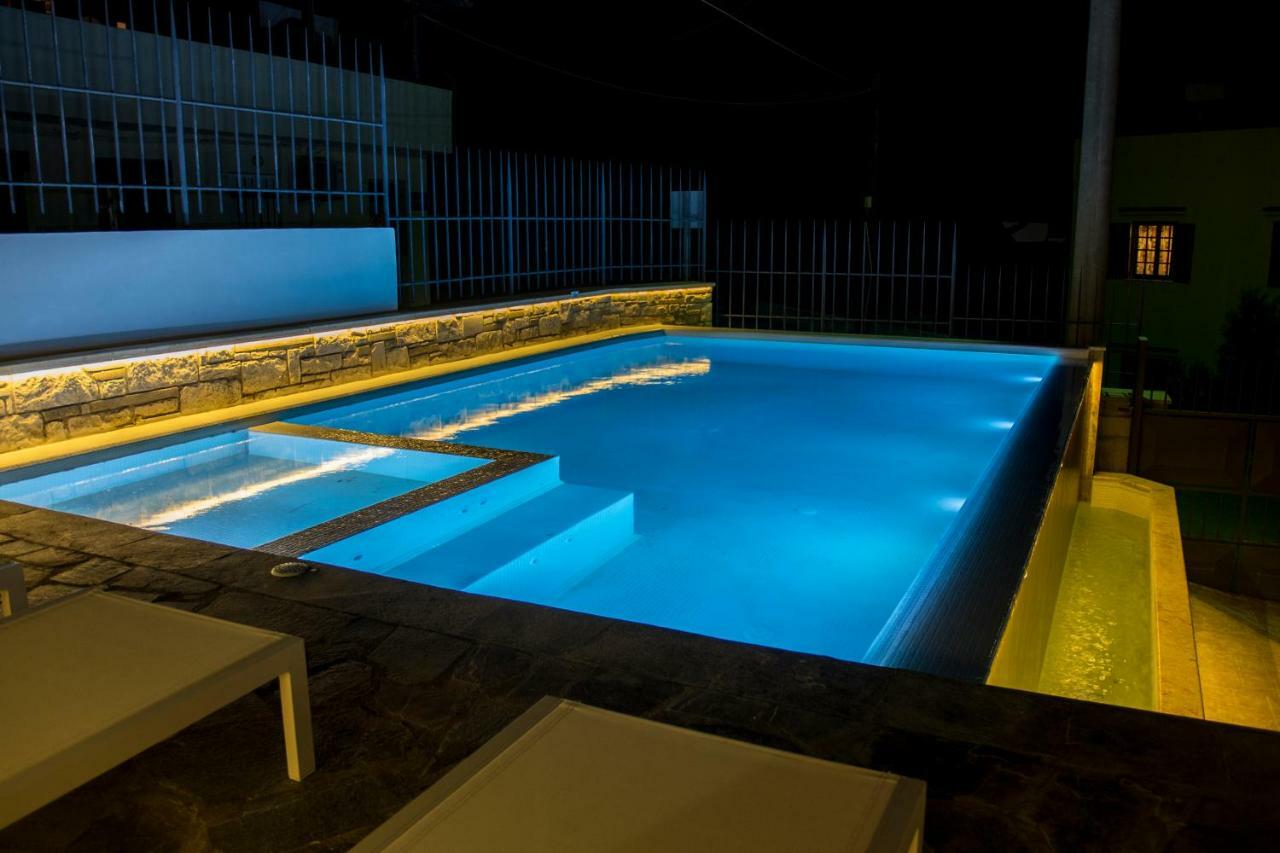 The Hill House Villa カト・ダラトソ エクステリア 写真
